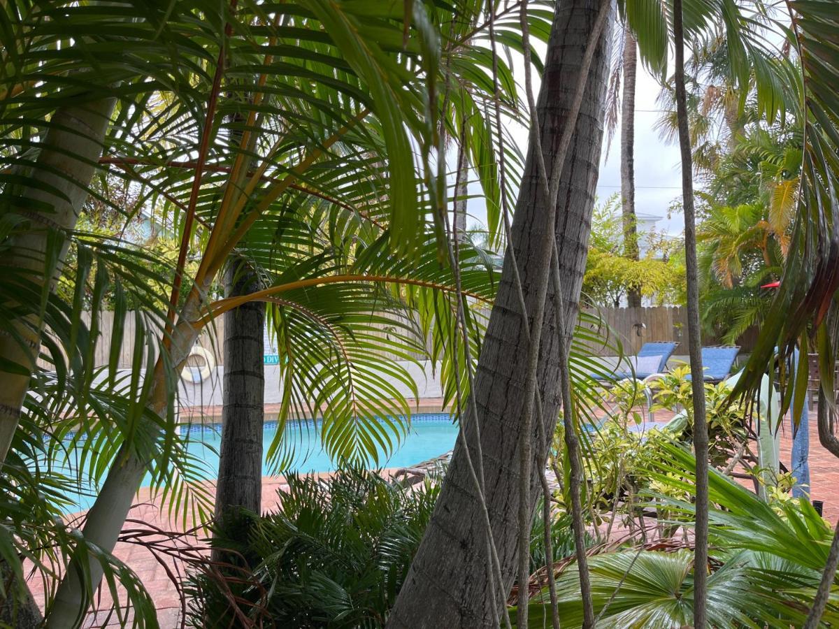 An Island Getaway At Palm Tree Villas Holmes Beach Exterior foto