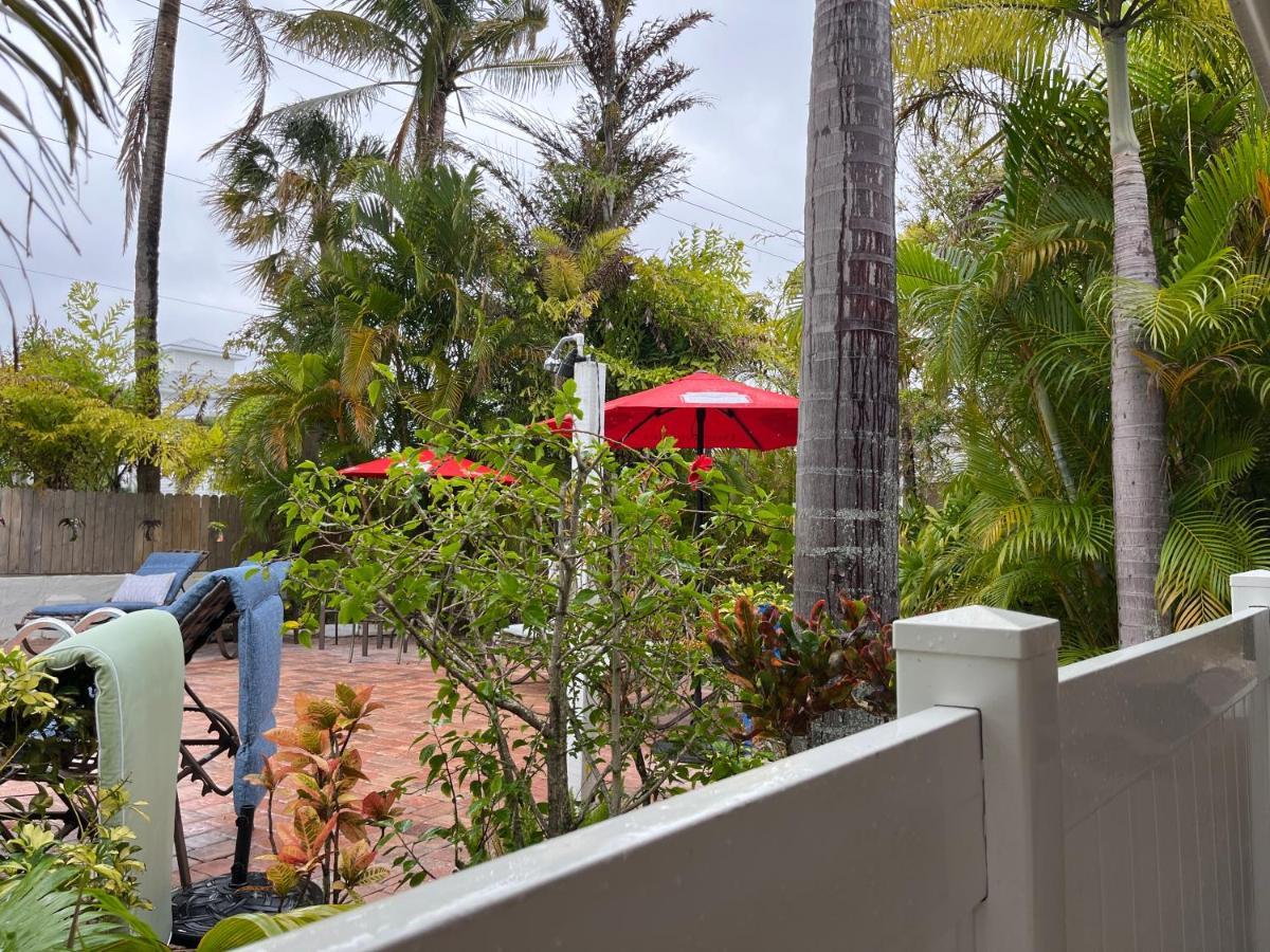 An Island Getaway At Palm Tree Villas Holmes Beach Exterior foto