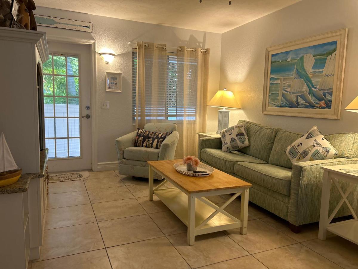 An Island Getaway At Palm Tree Villas Holmes Beach Exterior foto