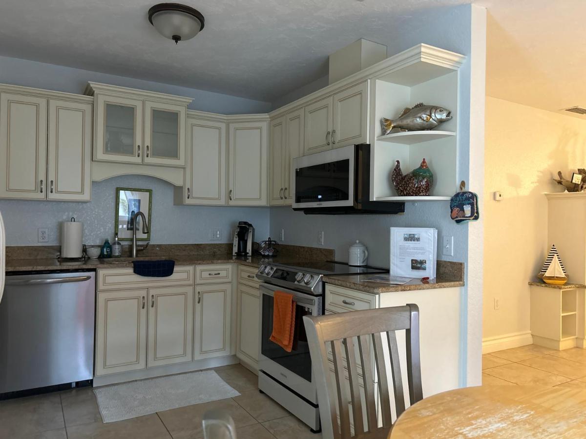An Island Getaway At Palm Tree Villas Holmes Beach Exterior foto
