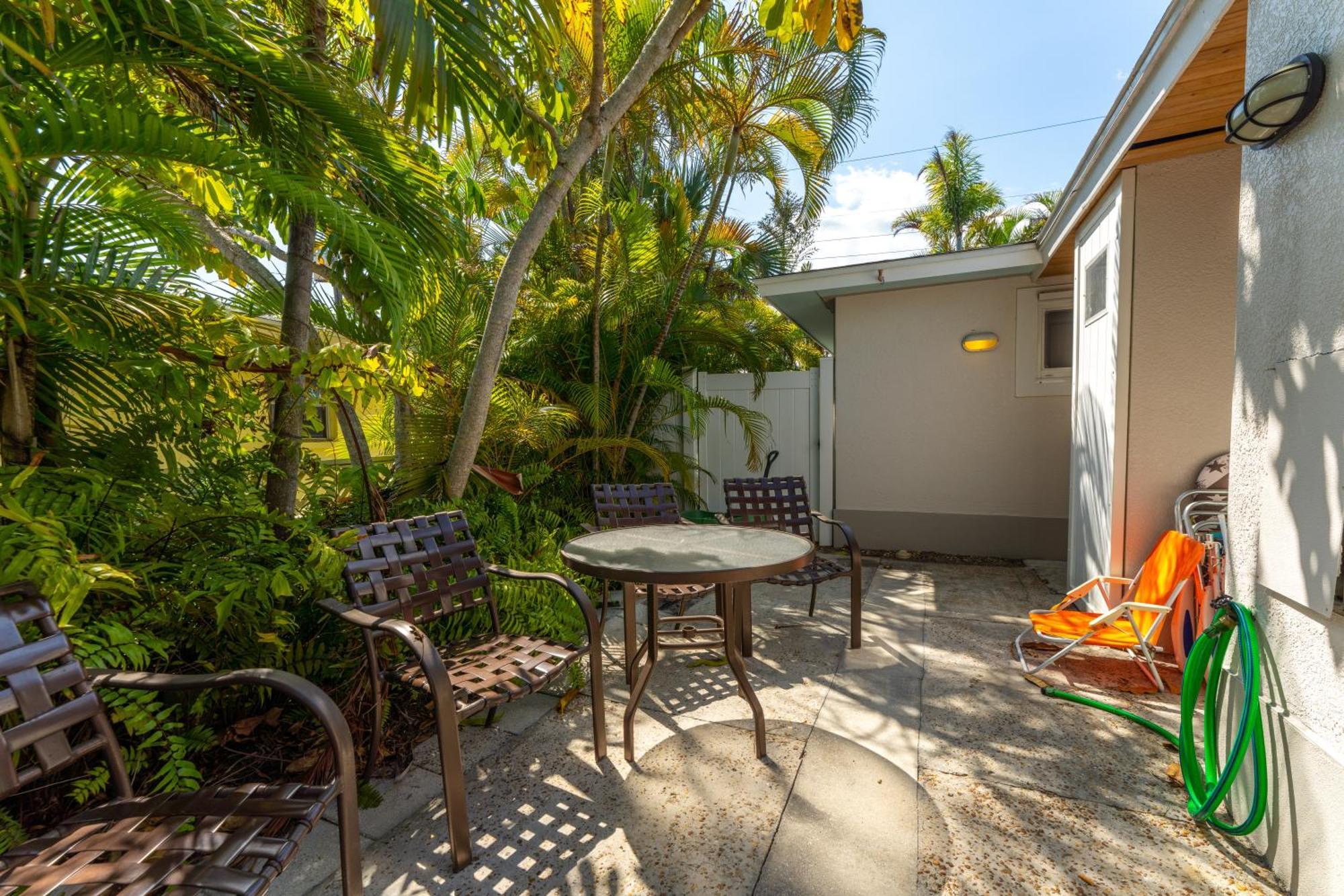 An Island Getaway At Palm Tree Villas Holmes Beach Exterior foto