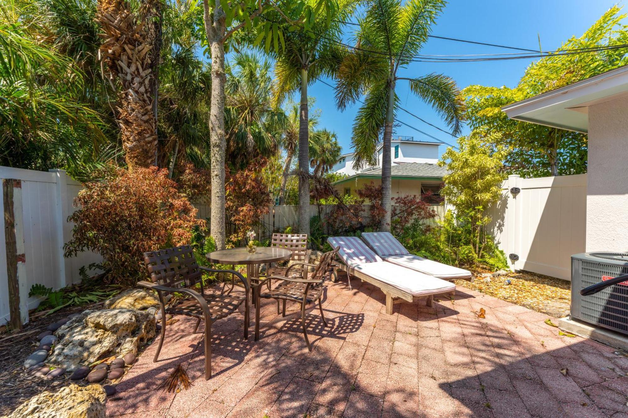 An Island Getaway At Palm Tree Villas Holmes Beach Exterior foto